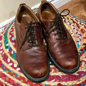 Dunham waterproof brown leather  shoes
